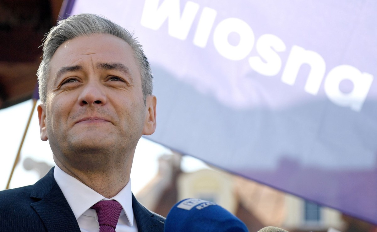"Odpowiada nie tylko ten, kto wykonuje czyn zabroniony, ale również ten, kto kieruje jego wykonaniem" - przypominał treść art. 18 Kodeksu.