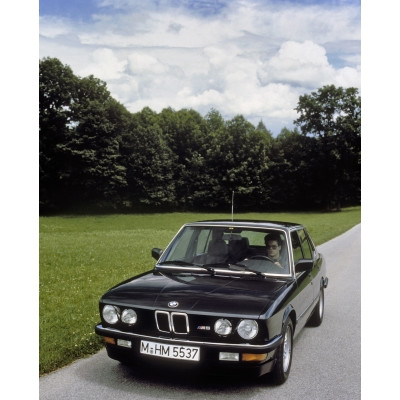 BMW e28 M5