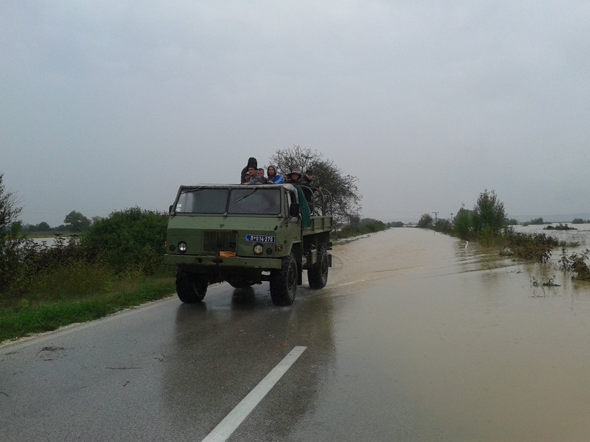 Nekim putevima je moguće proći samo teretnim vozilima