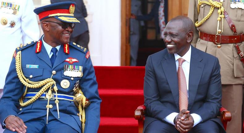 File image of President William Ruto with Chief of Defence, General Francis Ogolla