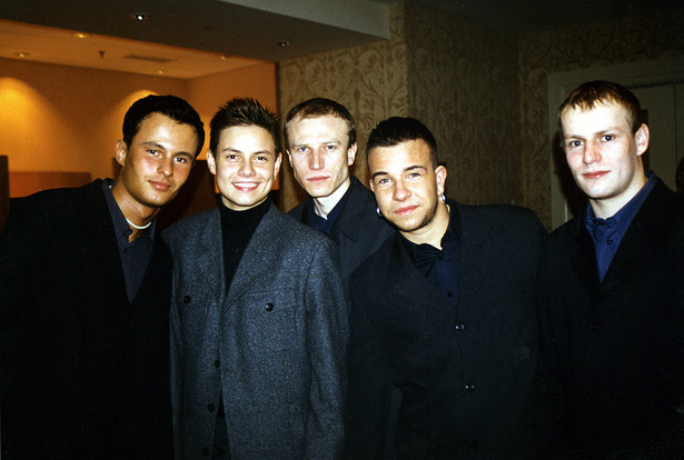 Bartek Wrona był członkiem zespołu Just 5, który powstał w 1997 roku