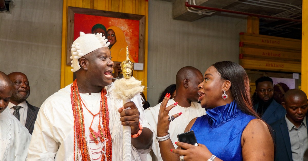 Ooni of Ife, Oba Elegushi, others Grace Bolarinde's Solo Art Exhibition - Vimarsana News