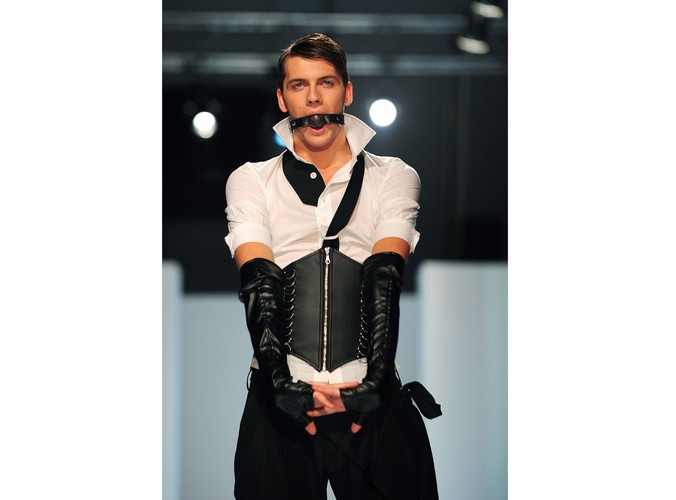 Pokaz kolekcji macedońskiego projektanta Roberta Ivanovskiego