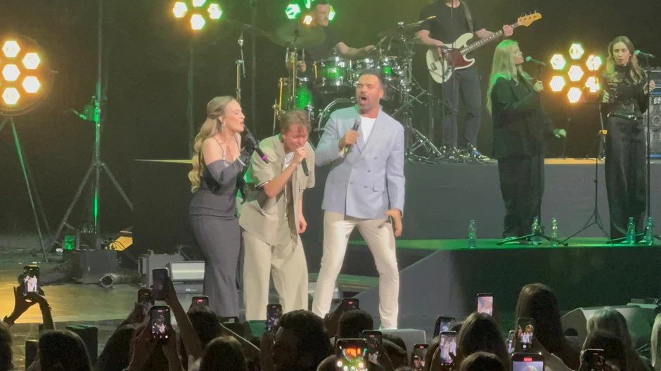 Jelena Tomašević i Ivan Bosiljčić na sceni sa Jakovom Jozinovićem