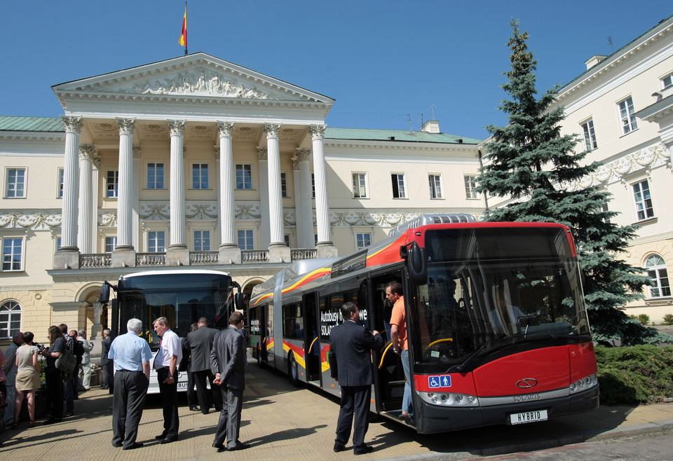 Warszawa kupuje autobusy