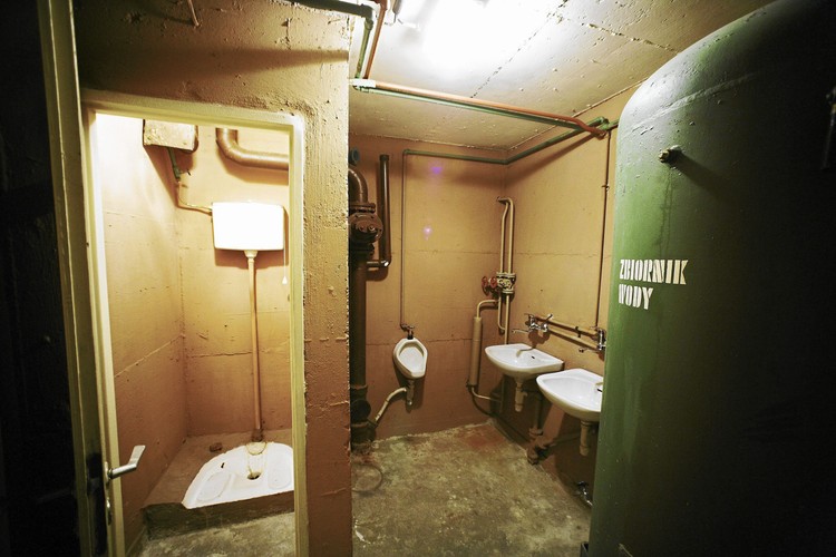 ŁÓDŹ. Schron przeciwatomowy pod budynkiem elektrociepłowni przy ul. Andrzejewskiej