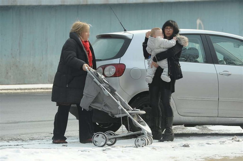 Iga, załóż dziecku czapkę!