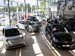 Ceny nowych aut idą w dół