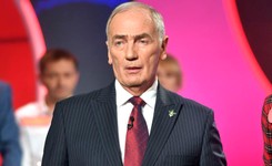 Strasburger w ogniu krytyki za wypowiedź o 'kontrolnych klapsach'. Aktor wydał oświadczenie