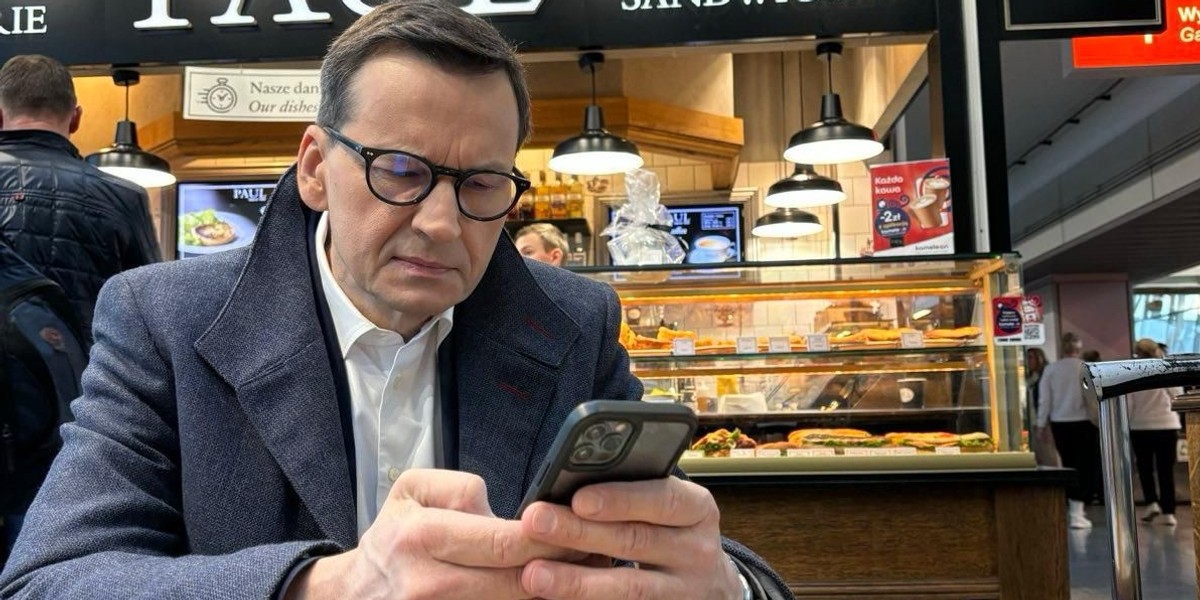 Morawiecki atakuje Tuska w internecie. Tym razem odpowiedział mu kto inny.