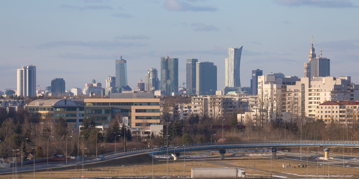 Spośród trzech największych agencji ratingowych wiarygodność kredytową Polski najwyżej ocenia Moody's - na poziomie A2. 