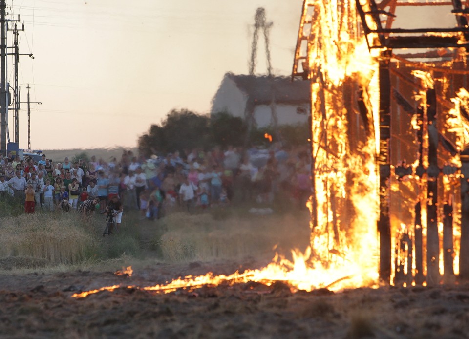 ZAWADA POŻAR STODOŁY 69. ROCZNICA MORDU W JEDWABNEM