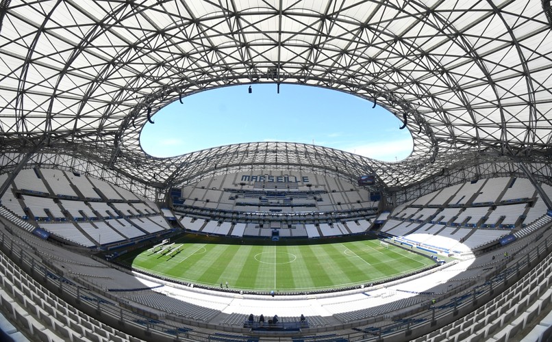 Na tym 'pastwisku' Polska zagra z Ukrianią. Tak wygląda murawa na Stade Velodrome