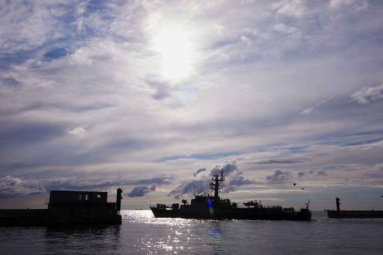 Okręt ORP 'Kaszub' wychodzi w morze na międzynarodowe ćwiczenia 'Northern Coasts 2015' – fot. (aw/zuz) PAP/Adam Warżawa