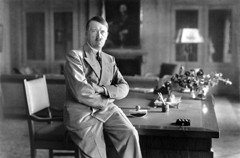 Adolf Hitler w Berghofie, 1936 r.