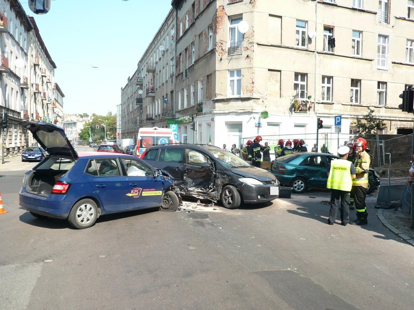 Wypadek na Żeromskiego w Łodzi. Są ranni