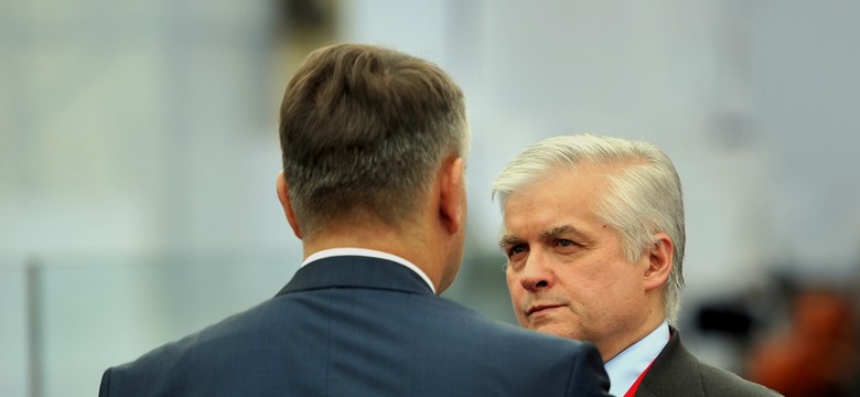 Cimoszewicz o dymisjach i nie tylko: Zanosi się na spory skandal w jednym z resortów...