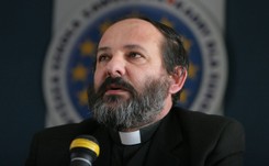 Ks. Isakowicz-Zaleski reaguje na słowa abp Jędraszewskiego o 'drugim zamachu' na Jana Pawła II. Nie gryzie się w język