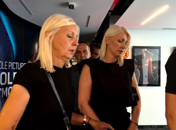 ĆERKE ANDRIJE BAJIĆA NI DA VIDE MALU CANU NA KOMEMORACIJI, nastao muk kada su se pojavile! (VIDEO)