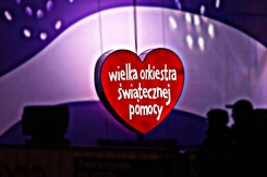 Chyra sprzątający mieszkanie, obiad z marszałkiem Senatu...Oto AUKCJE WOŚP 2021