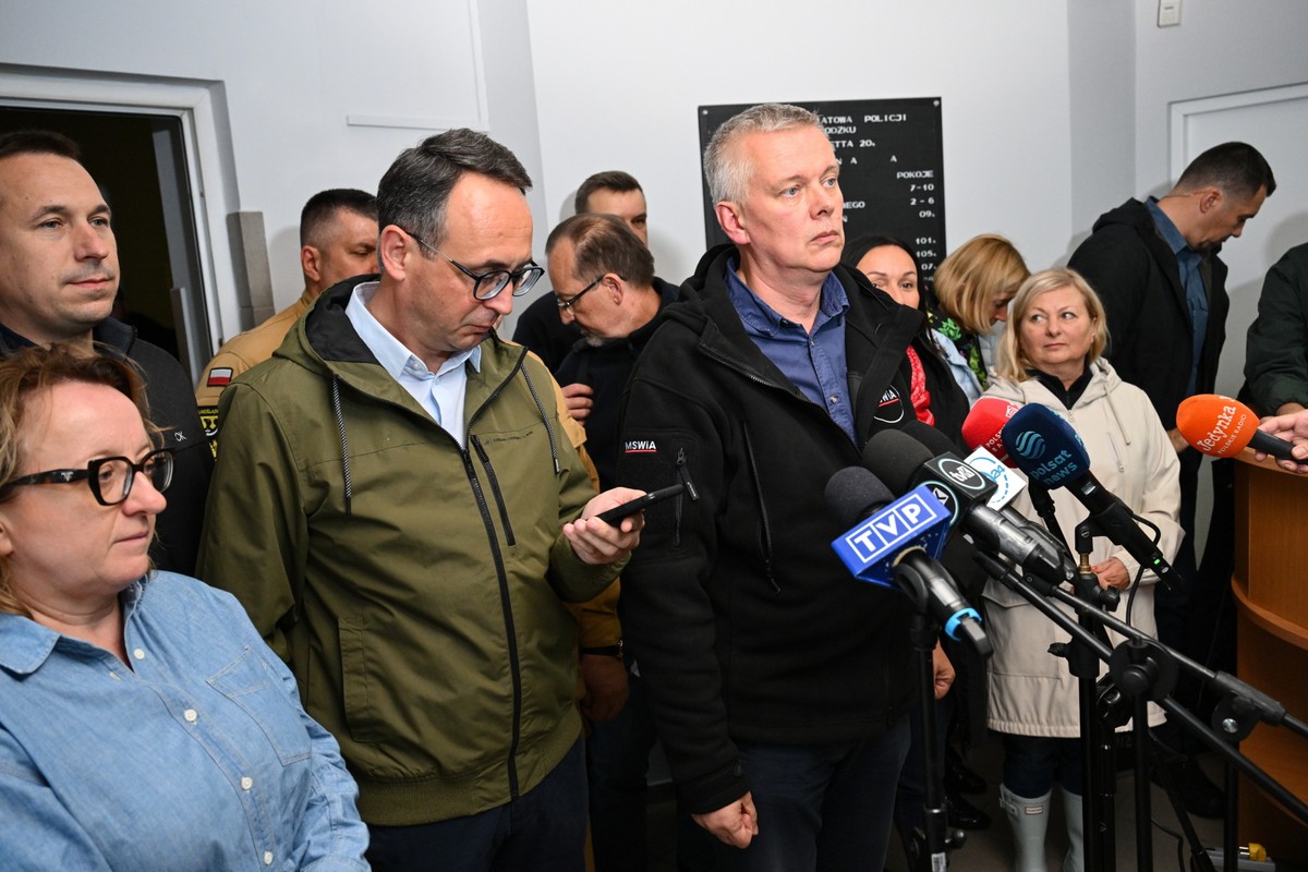 Minister spraw wewnętrznych i administracji, koordynator służb specjalnych Tomasz Siemoniak zaprotestował przeciwko wprowadzeniu przez Niemcy kontroli granicznych; zdj. Kłodzko 14.09.2024 r.