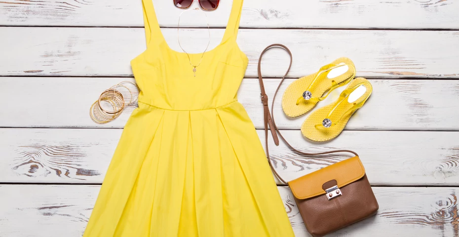 Sukienki letnie – wybrane stylizacje i modele na co dzień