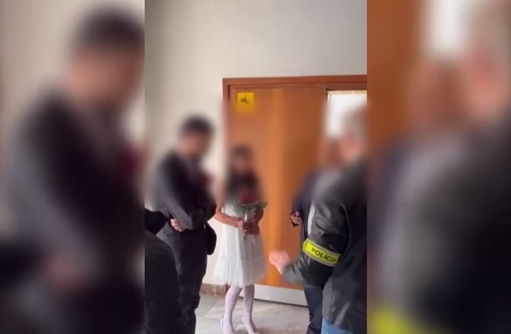 Polícia zabránila svadbe s cudzincom.