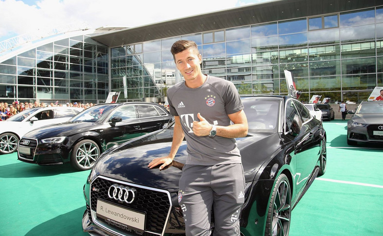 Robert Lewandowski po urodzinach ma nowy samochód, to audi