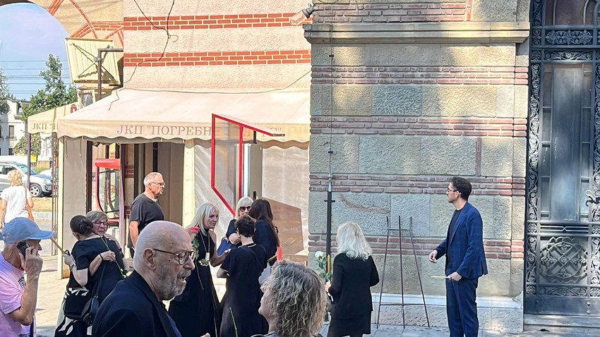 Vesna de Vinča na sahrani