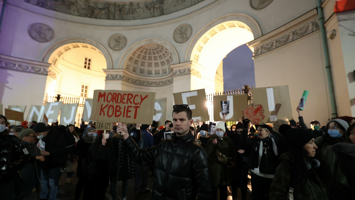 Marsz "Ani jednej więcej" w Warszawie. Incydent z działaczami Kai Godek