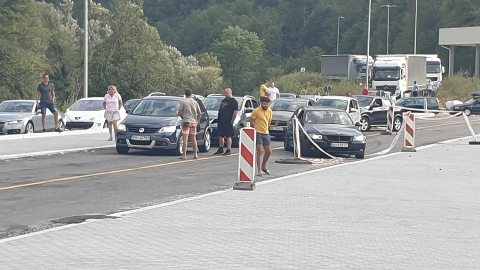 Na ulazak u Srbiju se trenutno čeka sat i po