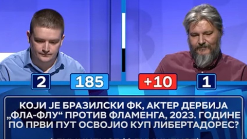 Takmičari u "Slagalici" obučeni u plavom i crvenom