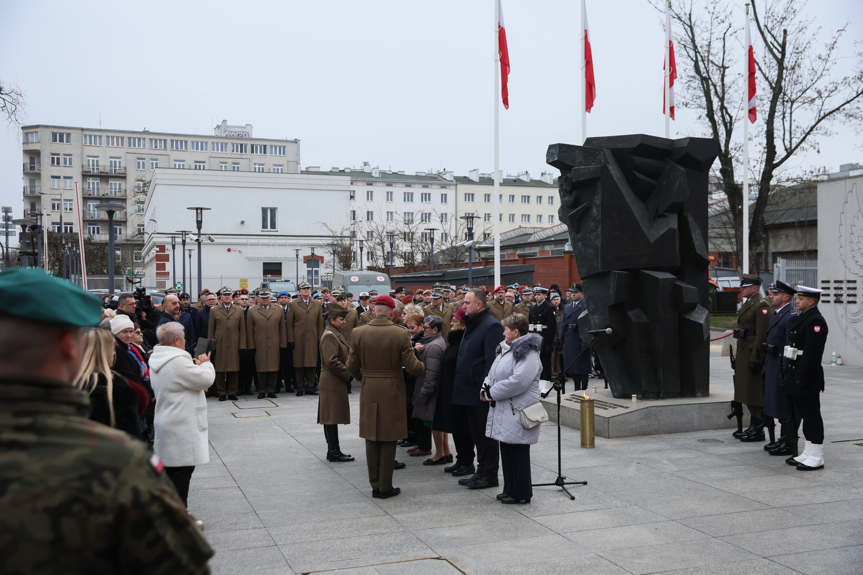 126 żołnierzy poległych w misjach: Polska uczciła ich pamięć w Dniu Pamięci