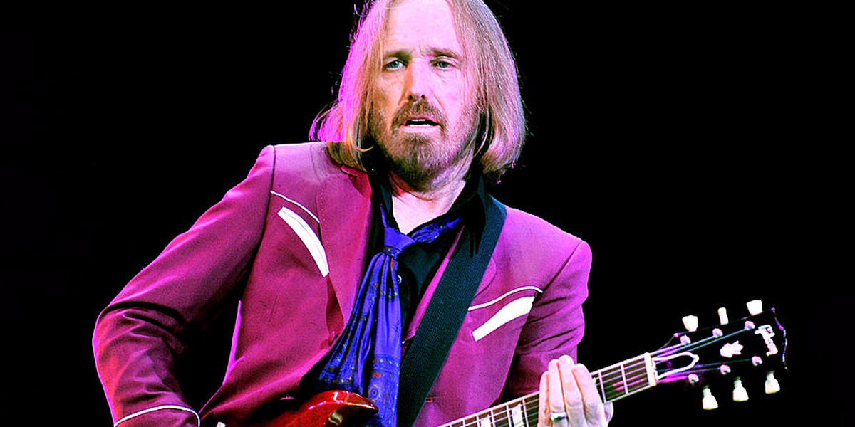 Watch Tom Petty play an incredible set of hit songs in his final performance
