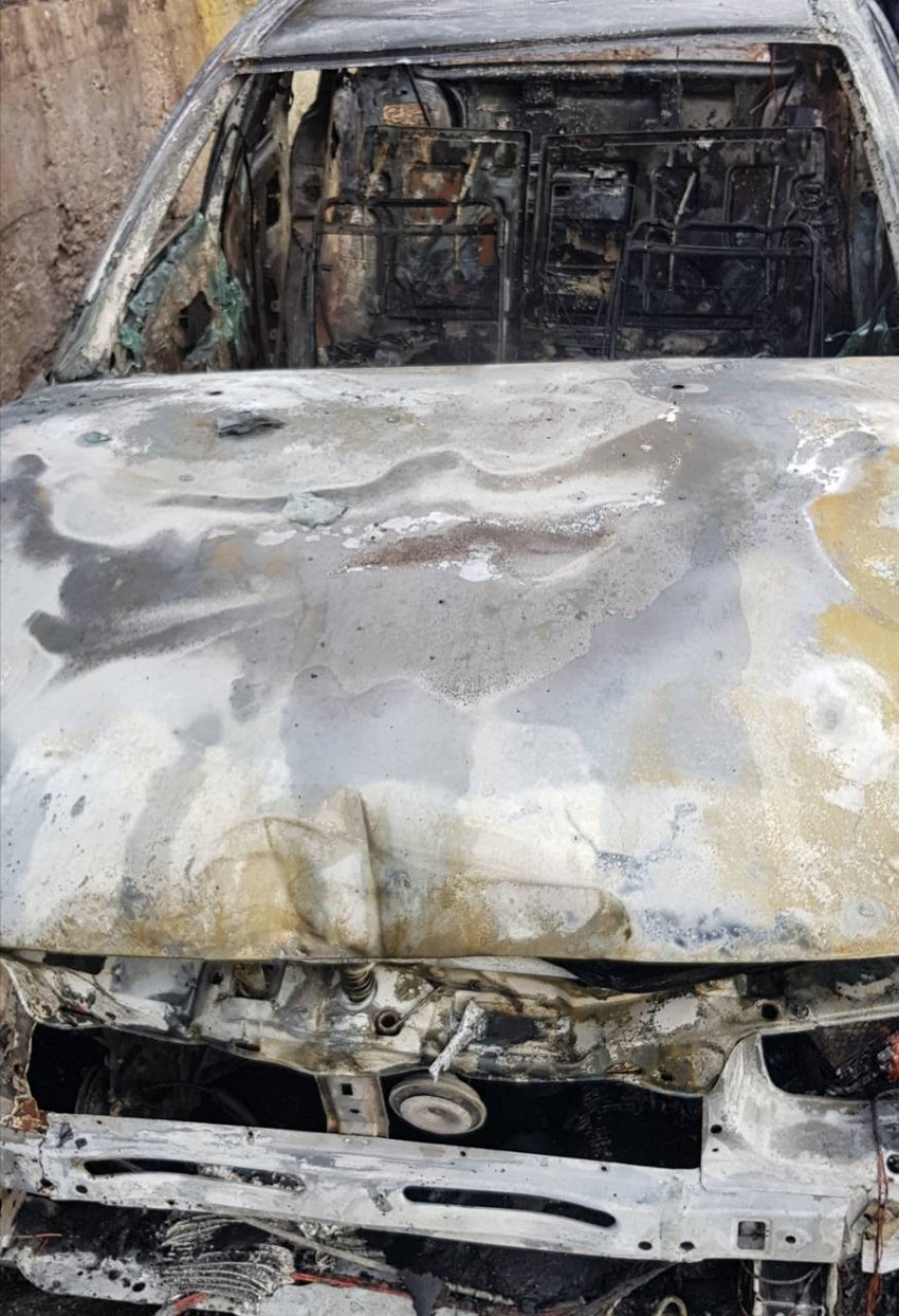 Automobil iz kog je pucano na Olivera Ivanovića