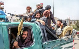 "The Guardian": Afgańskie dziennikarki próbują zniszczyć ślady swojego istnienia