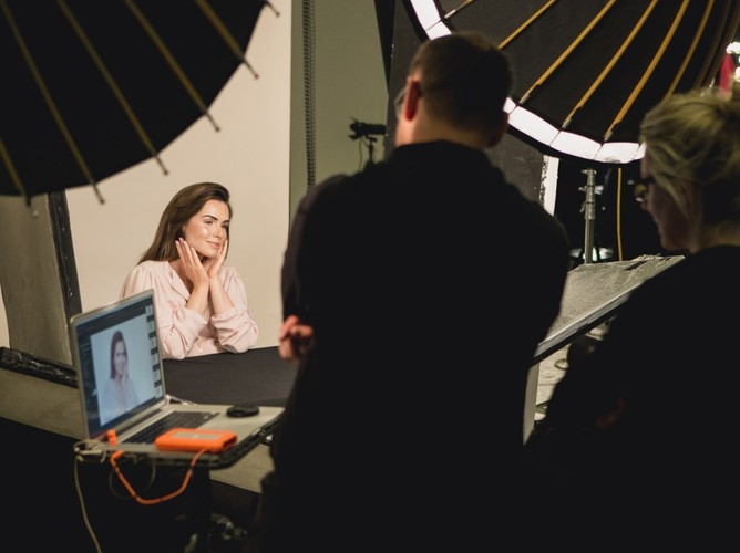 Marta Żmuda-Trzebiatowska w kampanii Avon