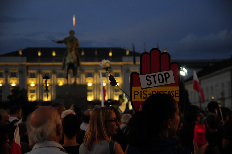 Protest pod Pałacem Prezydenckim, fot. Maciek Suchorabski