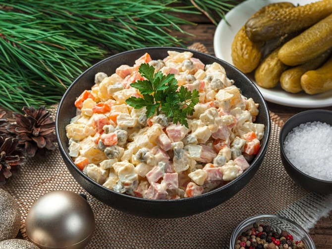 Ruska salata uz ovu namirnicu postaje još bolja