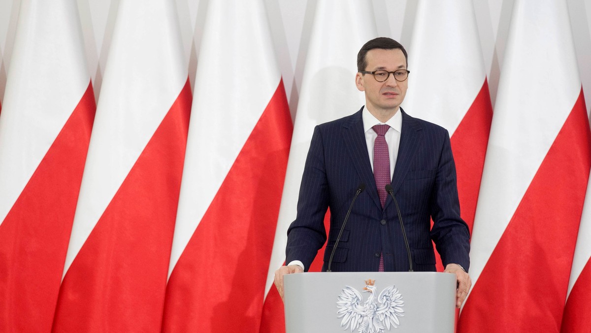 Zdaniem 50 proc. respondentów CBOS sytuacja w Polsce zmierza w dobrym kierunku; 34 proc. badanych uważa, że w złym; 16 proc. ankietowanych wybrało odpowiedź: trudno powiedzieć - wynika z opublikowanego dziś komunikatu z badań.