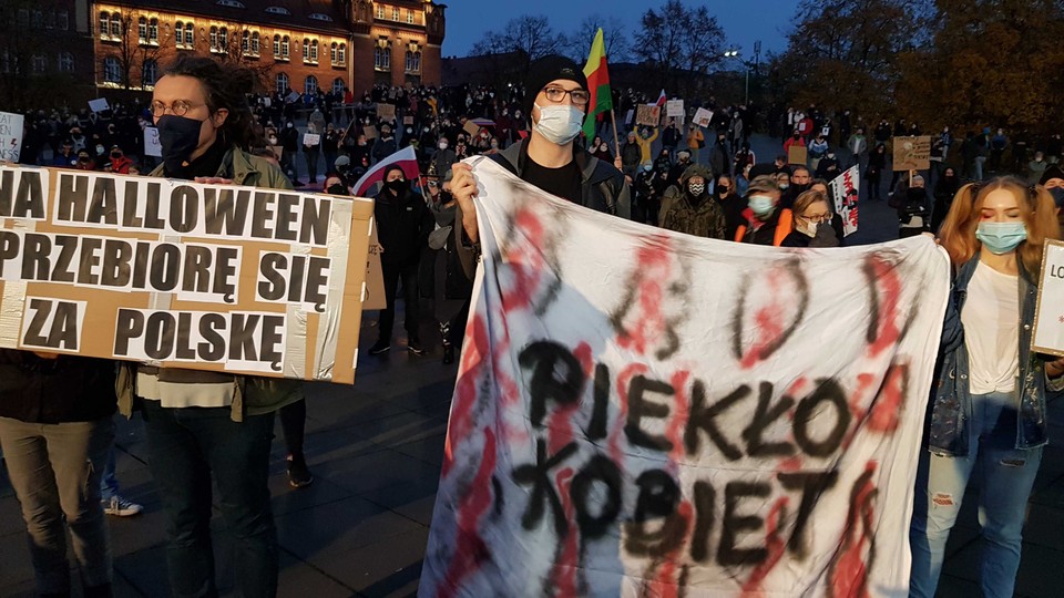 Protest w Szczecinie po ogłoszeniu wyroku TK. Dzień dziewiąty