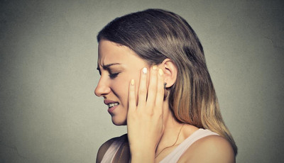 Szum w uszach - przyczyny i leczenie. Co oznacza?