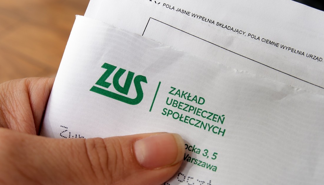 Odprawa emerytalna 2026: Zobacz, ile pieniędzy ekstra wypłaci Ci szef. Nawet 6 pensji na raz