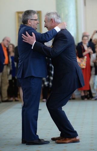 Bronisław Komorowski i dyrektor Teatru Wielkiego - Opery Narodowej Waldemar Dąbrowski