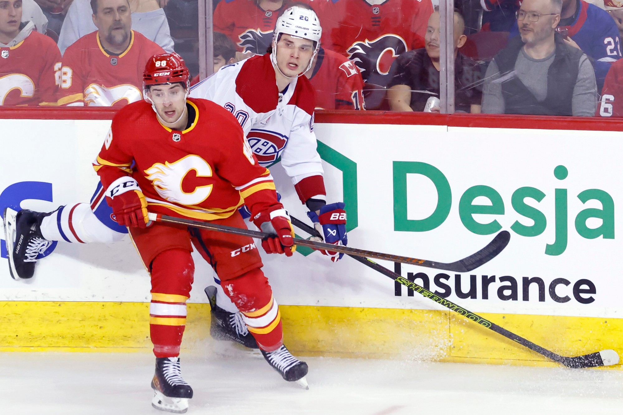 Juraj Slafkovský (Montreal Canadiens) v zápase s Calgary Flames.