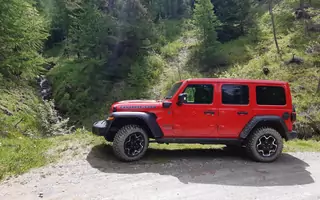 Jeep Wrangler 4Xe – kultowa terenówka także na prąd