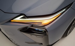 Nowy Lexus ES już w salonach. Silnik 6. generacji będzie hitem. Ile kosztuje?