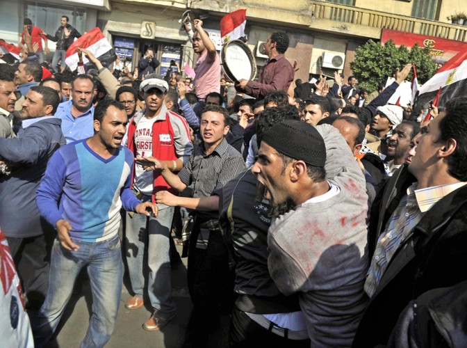 W Kairze polała się krew