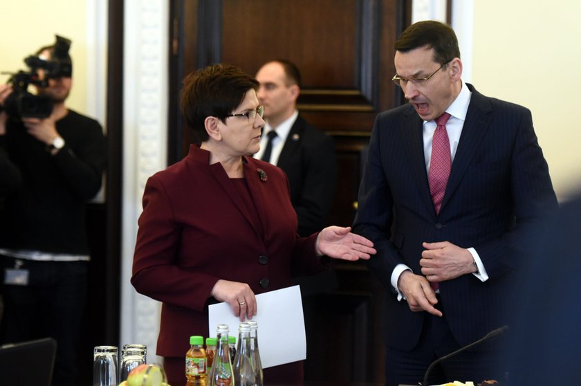 Morawiecki stawiał się Szydło. Miał rzucić papierami!