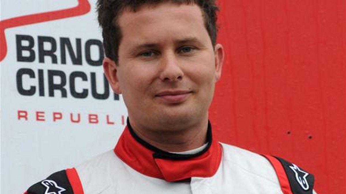 W sezonie 2011, w barwach zespołu Seat Sport Polska, w cyklu Wyścigowych Samochodowych Mistrzostw Polski wystąpi Przemysław Włodarczyk.